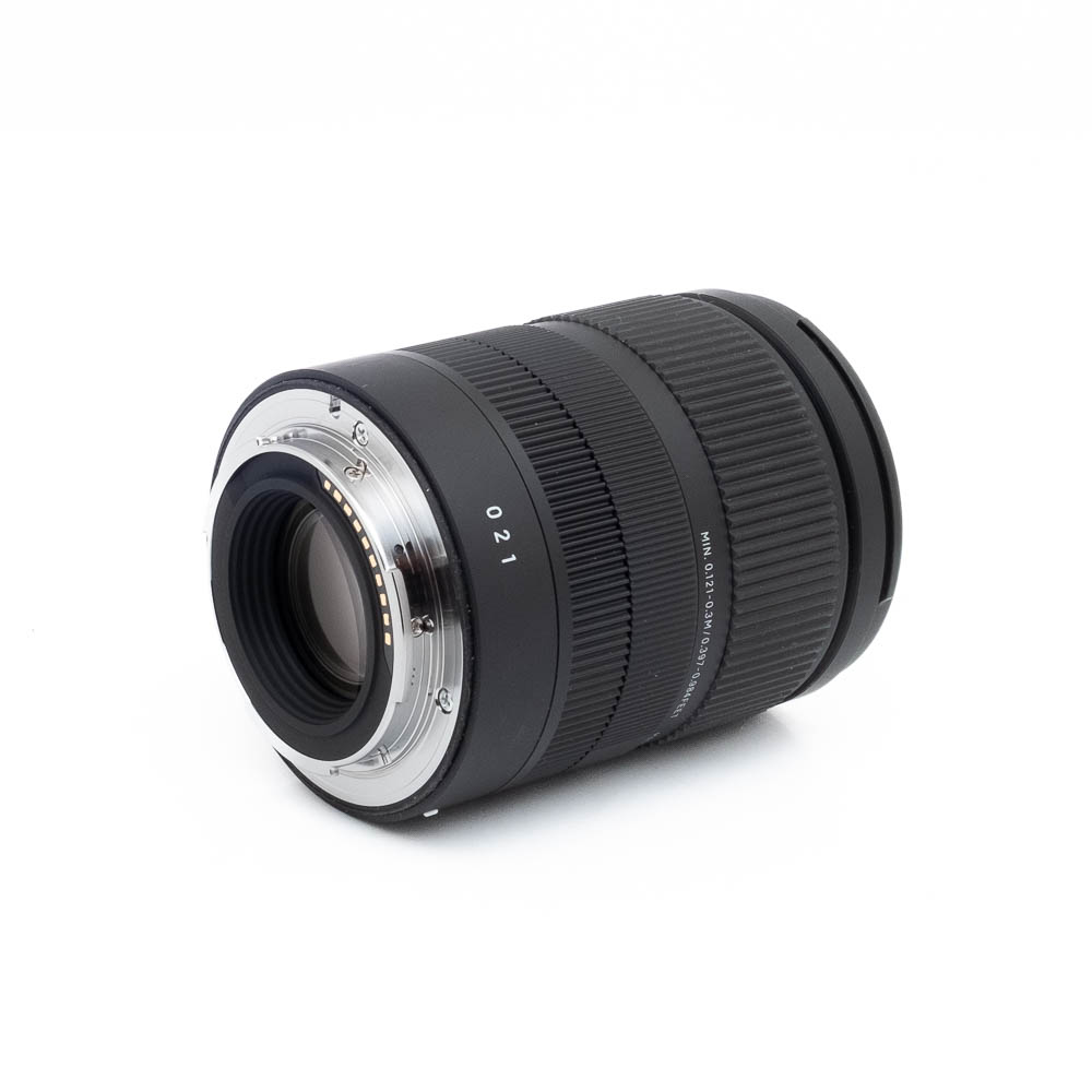 Sigma 16-50mm f28 DC DN Sony-1 Sigma 18-50mm f/2.8 DC DN C Sony E - Käytetty