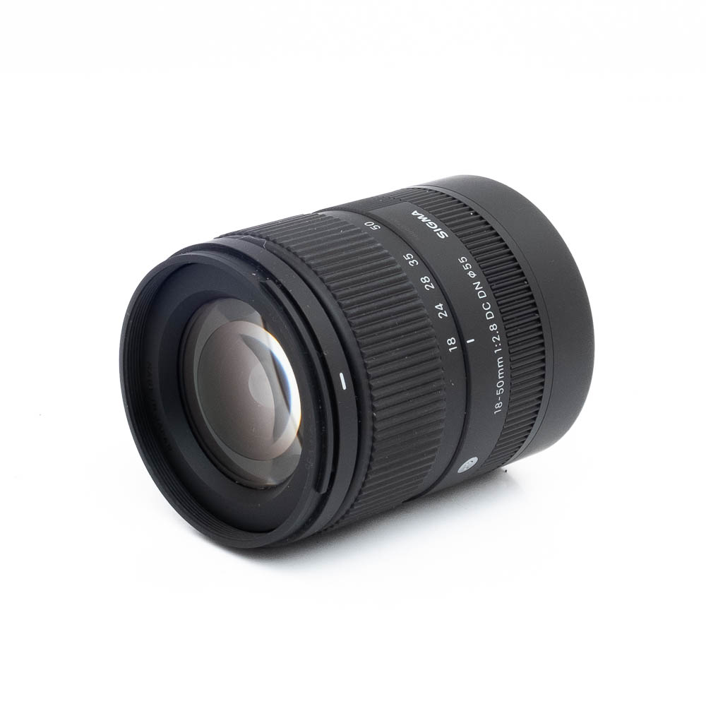 Sigma 16-50mm f28 DC DN Sony-2 Sigma 18-50mm f/2.8 DC DN C Sony E - Käytetty