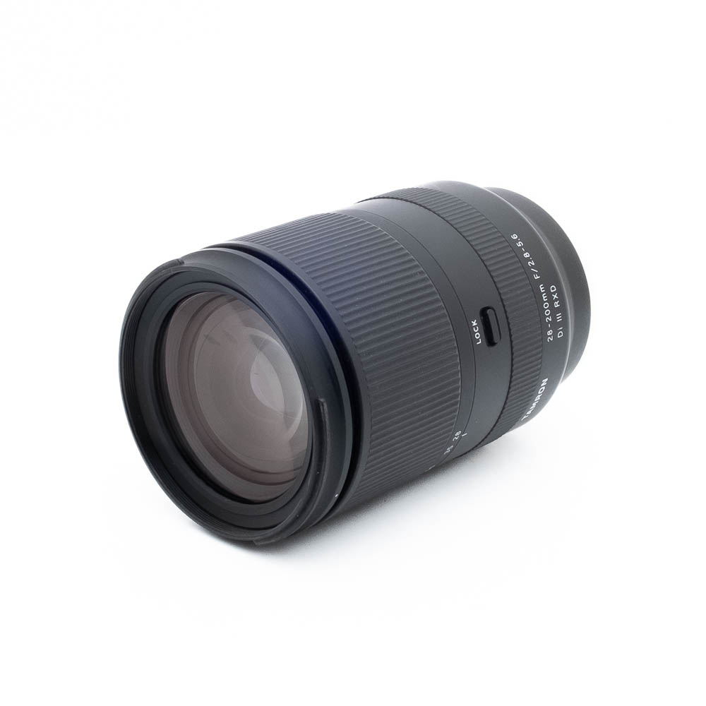 Tamron 28-200mm f28-56 Di III RXD Sony-2-2 Tamron 28-200mm f/2.8-5.6 Di III RXD Sony FE - Käytetty