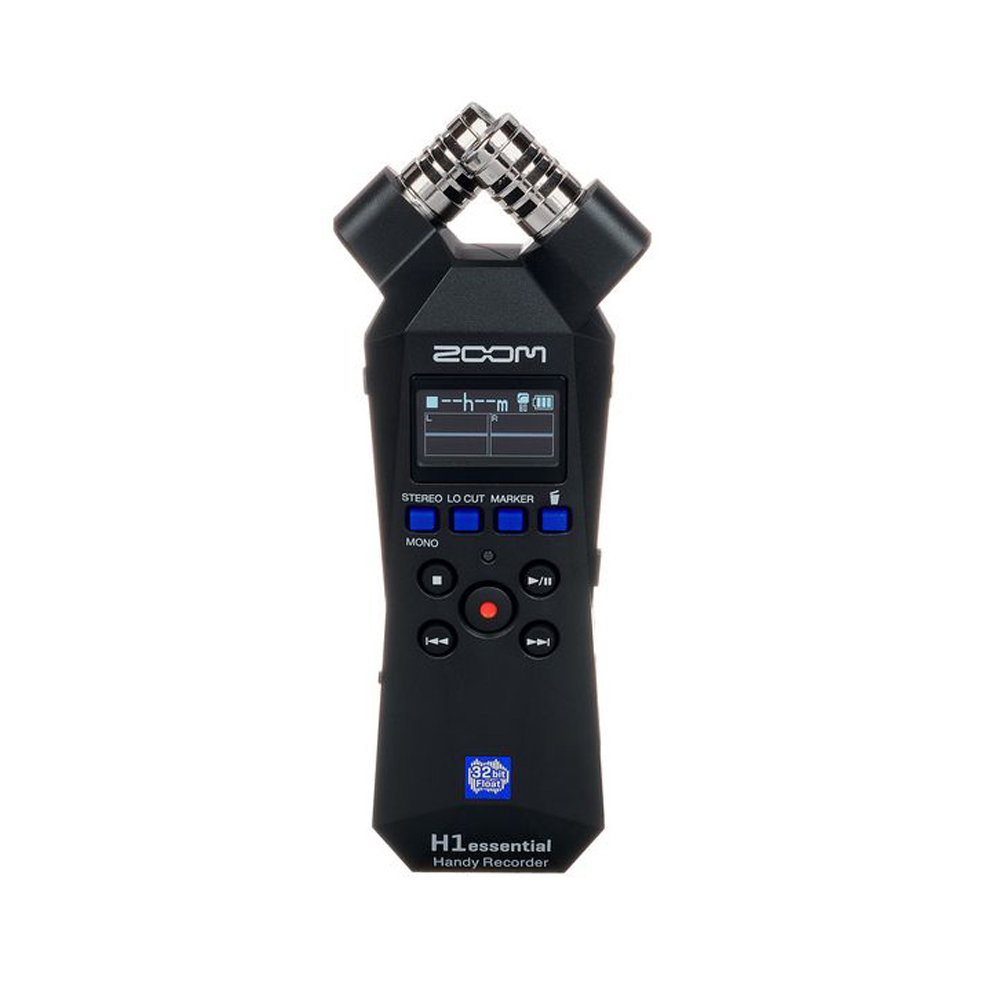 Zoom_H1essential3 Musta Zoom H1essential Handy Recorder, jossa on sisäänrakennetut stereomikrofonit, näyttö, ohjauspainikkeet ja etupuolella "H1essential Handy Recorder" -merkki.