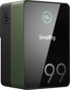 800q-01_130578 The compact, black and green SmallRig 4974 V-Mount battery VB99 Pro Mini (green), with a glossy finish, features a digital display on the front showing 100 % charges and the "99" and "SmallRig" branding.