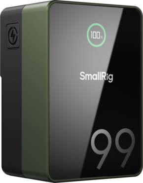 800q-01_130578 The compact, black and green SmallRig 4974 V-Mount battery VB99 Pro Mini (green), with a glossy finish, features a digital display on the front showing 100 % charges and the "99" and "SmallRig" branding.