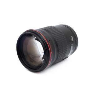 Canon 135mm f2 L USM-2-3 Canon EF 135mm f/2 L USM (sis. ALV 25,5%) - Käytetty