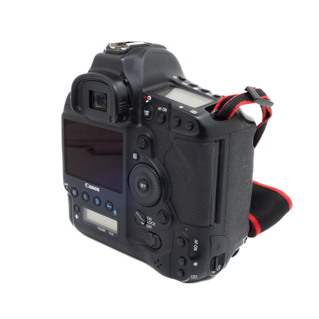 Canon EOS 1DX Mark II (SC 211000, sis. ALV 25,5%) - Käytetty