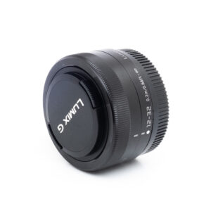 Lumix 12-32mm f35-56-3 Panasonic Lumix 12-32mm f/3.5-5.6 Mega O.I.S. (Kunto K5, sis. ALV 25,5%) - Käytetty
