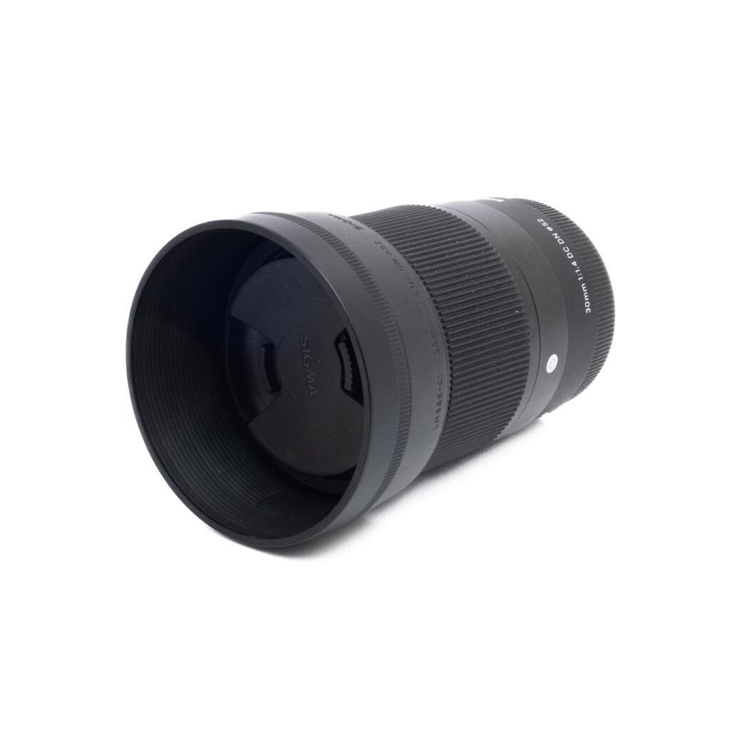 Sigma 30mm f14 DC DN Sony-3-5 Sigma 30mm f/1.4 DC DN C Sony E (sis. ALV 25,5%) - Käytetty