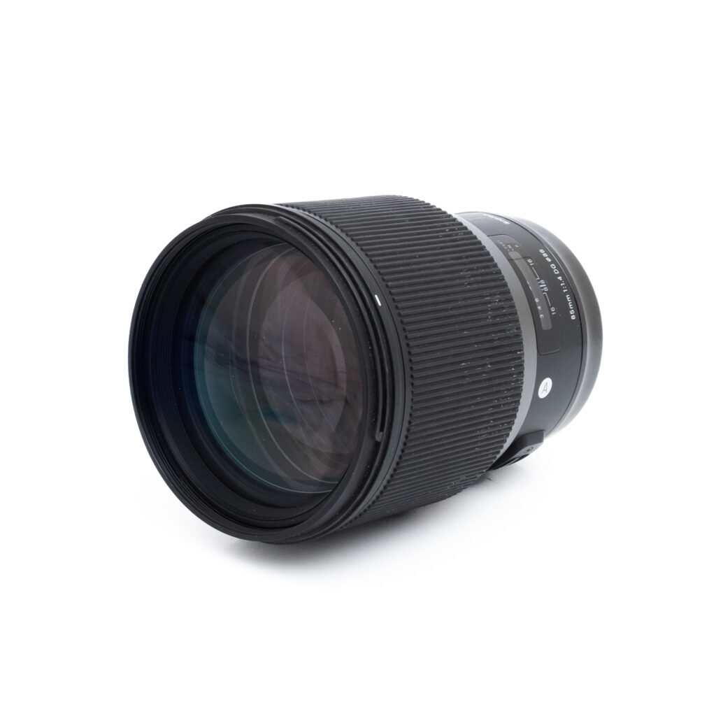 Sigma 85mm f14 DG Canon-2 Sigma 85mm f/1.4 DG Art Canon EF (sis. ALV 25,5%) - Käytetty