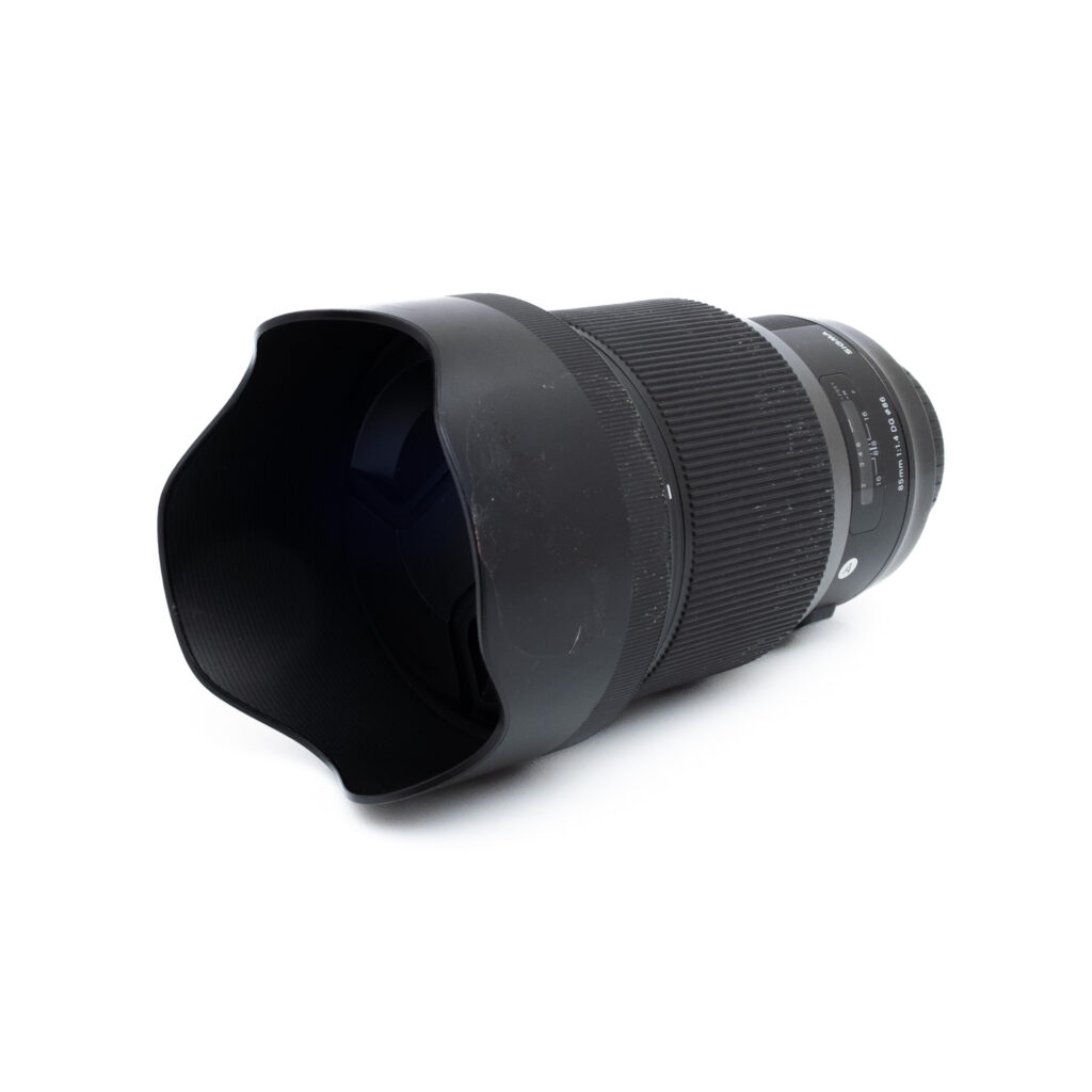 Sigma 85mm f14 DG Canon-3 Sigma 85mm f/1.4 DG Art Canon EF (sis. ALV 25,5%) - Käytetty