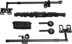 800q-01_130870 SmallRig 4614 Camera Slider Support Kit for Cars sisältää hiilikuitutangot, säädettävät kiinnittimet, imukupit, pehmustetun suojan ja polkimen kaltaiset osat, jotka kaikki näkyvät siististi valkoisella pohjalla.