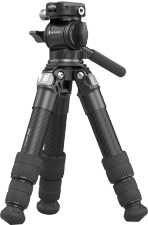 800q-01_130953 The SmallRig 5025 Heavy Duty Carbon Fiber Tabletop Tripod Kit features adjustable legs, pan and tilt head, handle-fiber foot locks and a handle for smooth camera movements.