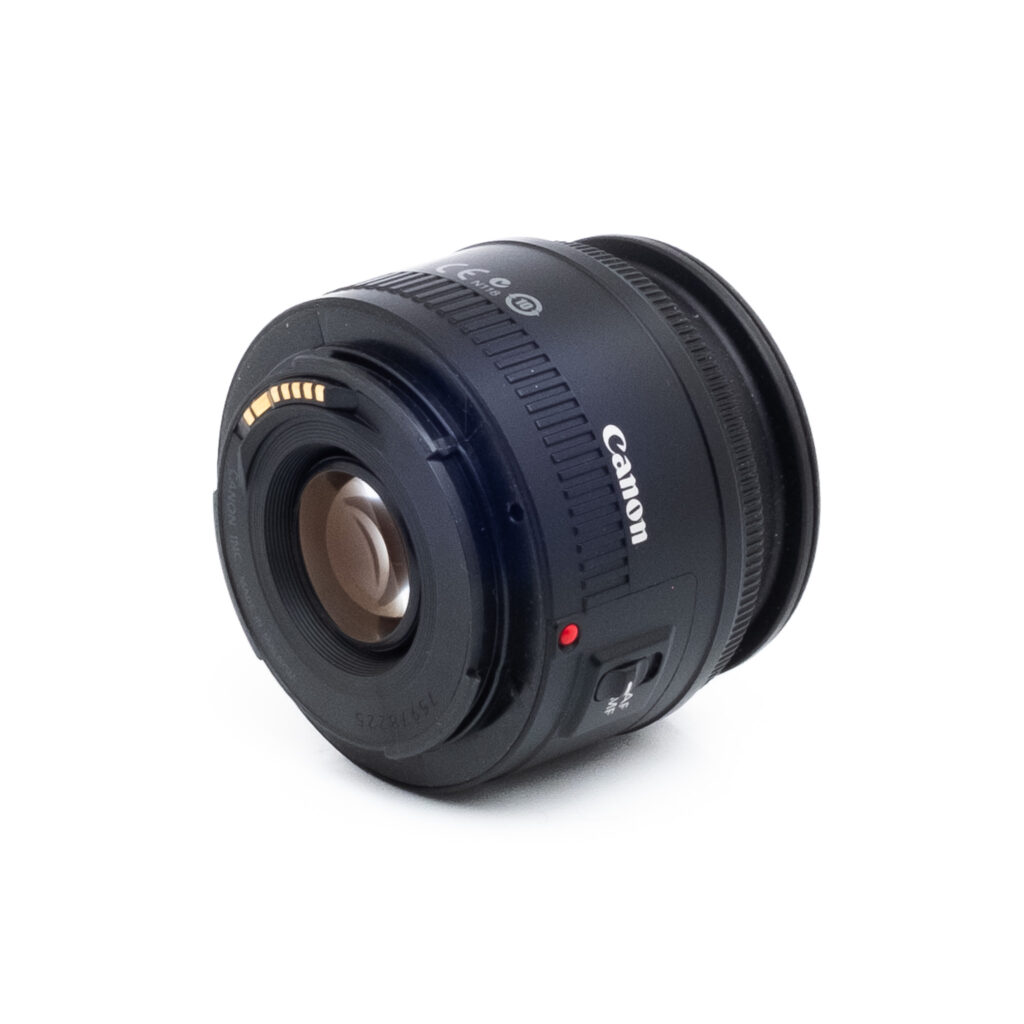 Canon EF 50mm f/1.8 II (Kunto K5) - Käytetty