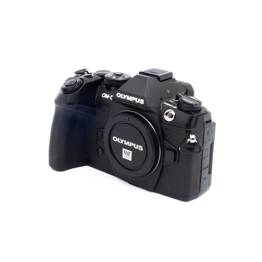 Olympus E-M1 II-5 Olympus OM-D E-M1 Mark II (SC 14000) - Käytetty