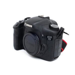 Canon 7D-5 Canon EOS 7D (SC 67000) - Käytetty