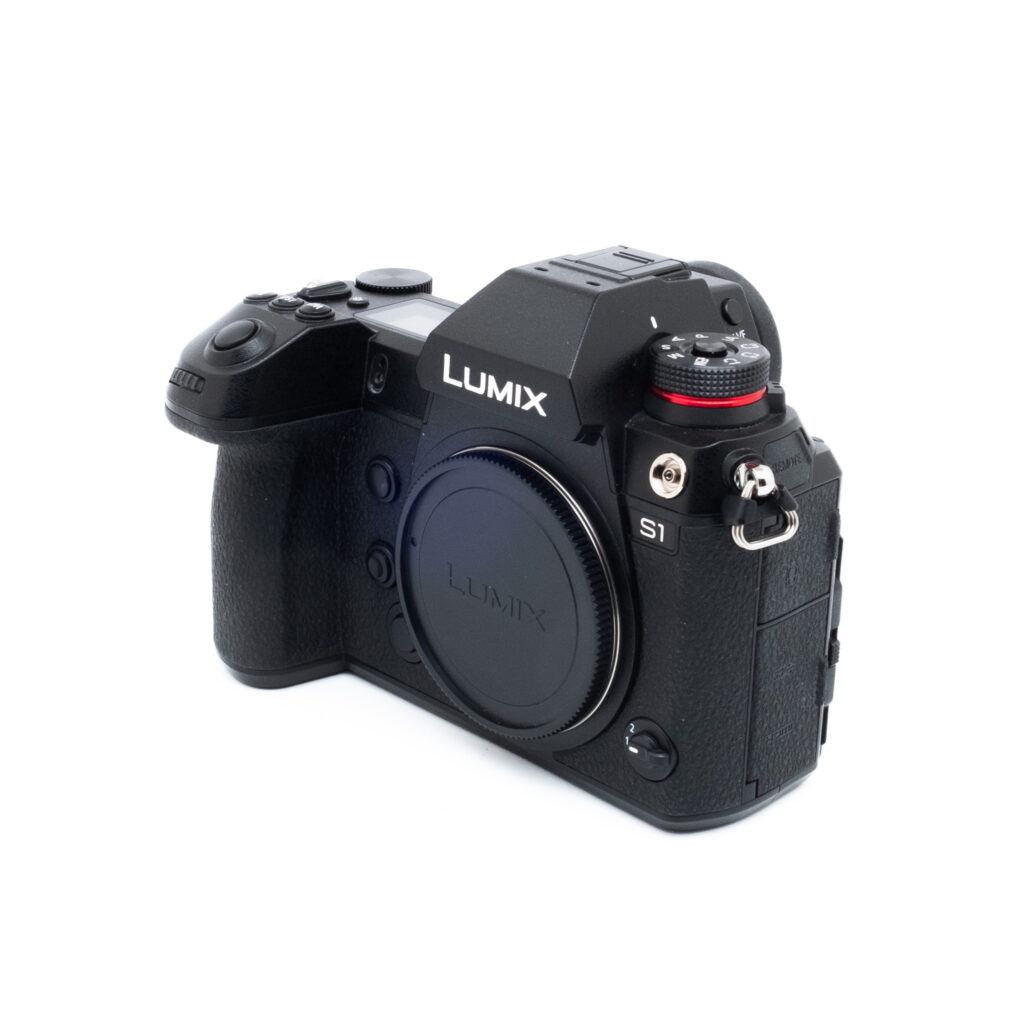 Lumix S1-5 Panasonic Lumix DC-S1 (SC 3000, takuu 12kk) - Käytetty