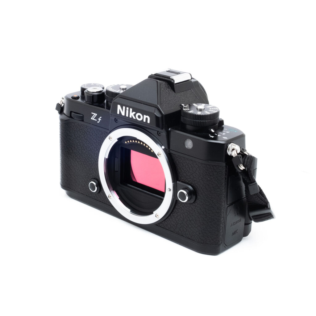 Nikon Z f (SC 800, Kunto K5, takuu 18kk) - Käytetty