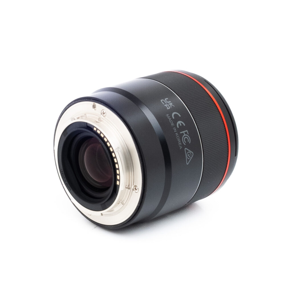 Samyang 35mm f18 FE-1 Samyang AF 35mm f/1.8 Sony E (Kunto K5) - Käytetty