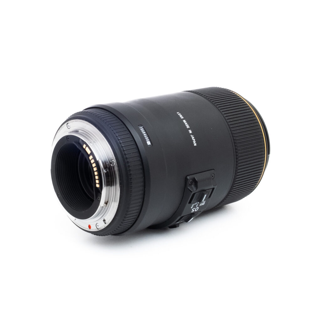 Sigma 105mm f28 DG Canon-1 Sigma 105mm f/2.8 EX DG OS HSM Macro Canon EF - Käytetty