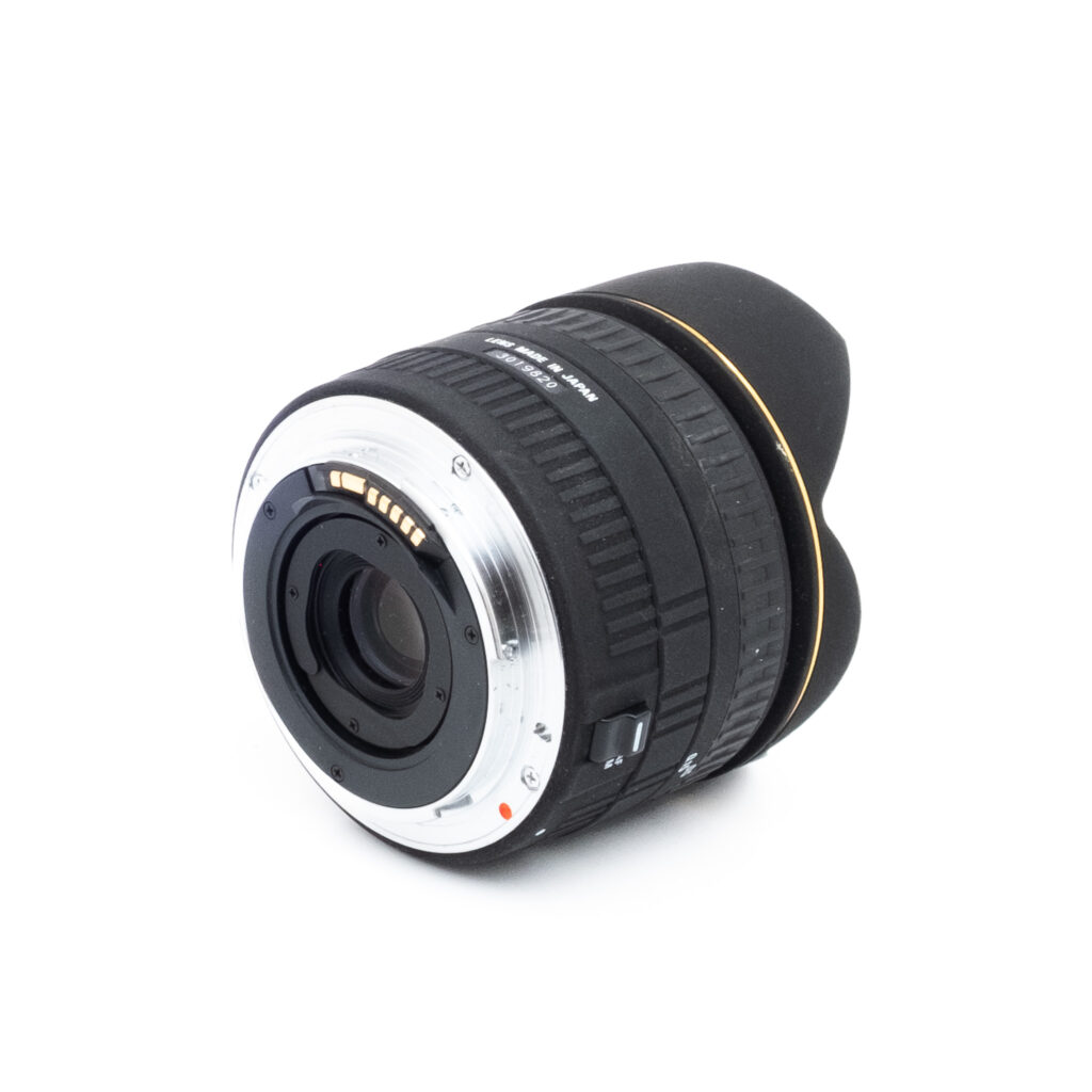 Sigma 15mm f28 DG Canon-1 Sigma EX 15mm f/2.8 DG Fisheye Canon EF - Käytetty
