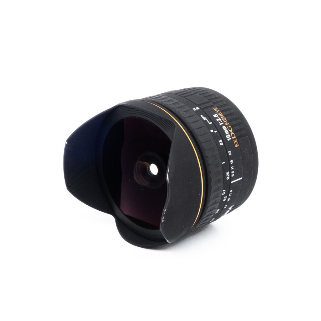 Sigma 15mm f28 DG Canon-2 Sigma EX 15mm f/2.8 DG Fisheye Canon EF - Käytetty