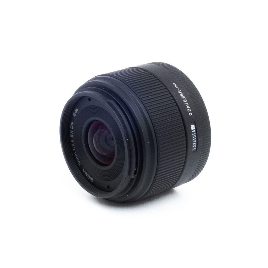 Sigma 19mm f28 EX DN Sony-1 Sigma 19mm f/2.8 EX DN Sony E (sis. ALV 25,5%) - Käytetty