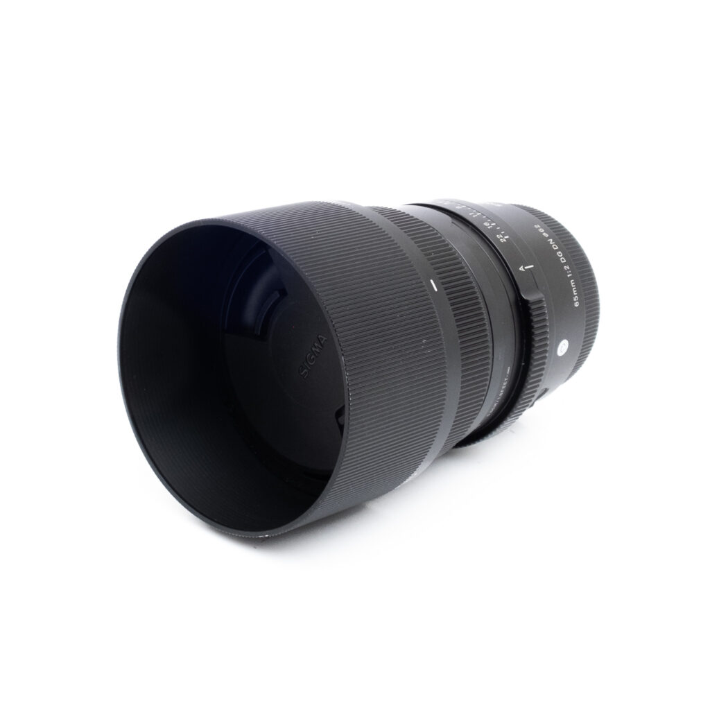 Sigma 65mm f2 DG DN Sony-3 Sigma 65mm f/2 C DG DN Sony FE - Käytetty
