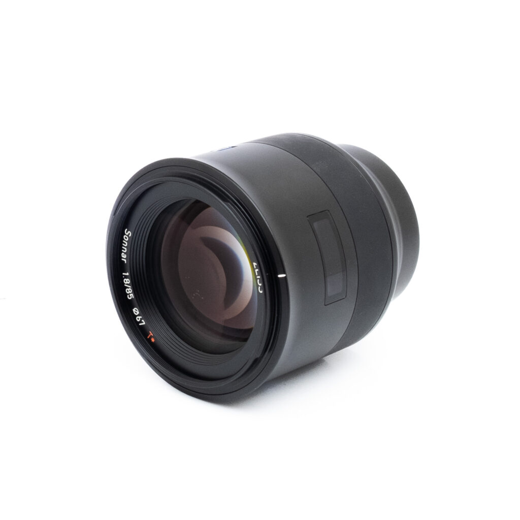 Zeiss Sonnar 85mm f18-2 Zeiss Batis 85mm f/1.8 Sony FE - Käytetty