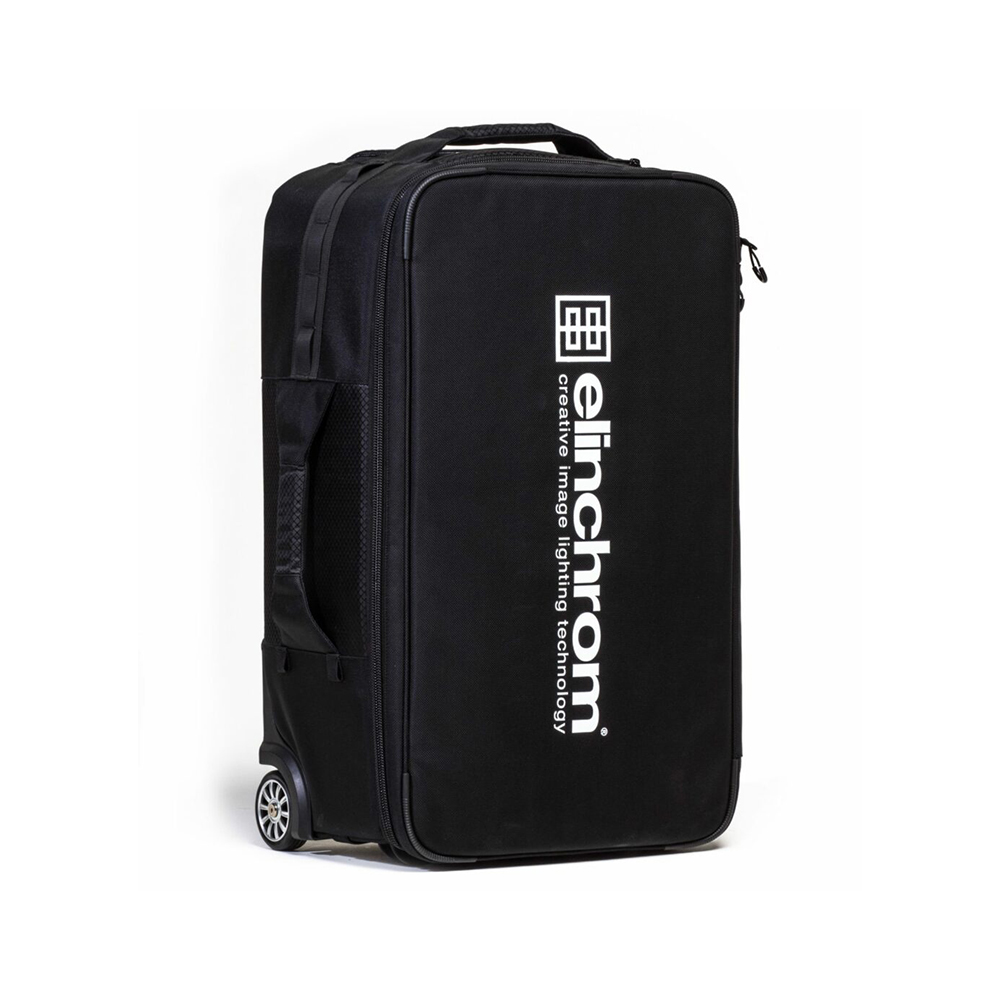 elin roller Elinchrom Rolling Case (sis. ALV 25,5%) - Käytetty on suuri musta suorakulmainen matkalaukku, jossa on kaksi pyörää, kahva ja Elinchromin logo sekä valkoisella painettu "creative image lighting technology".