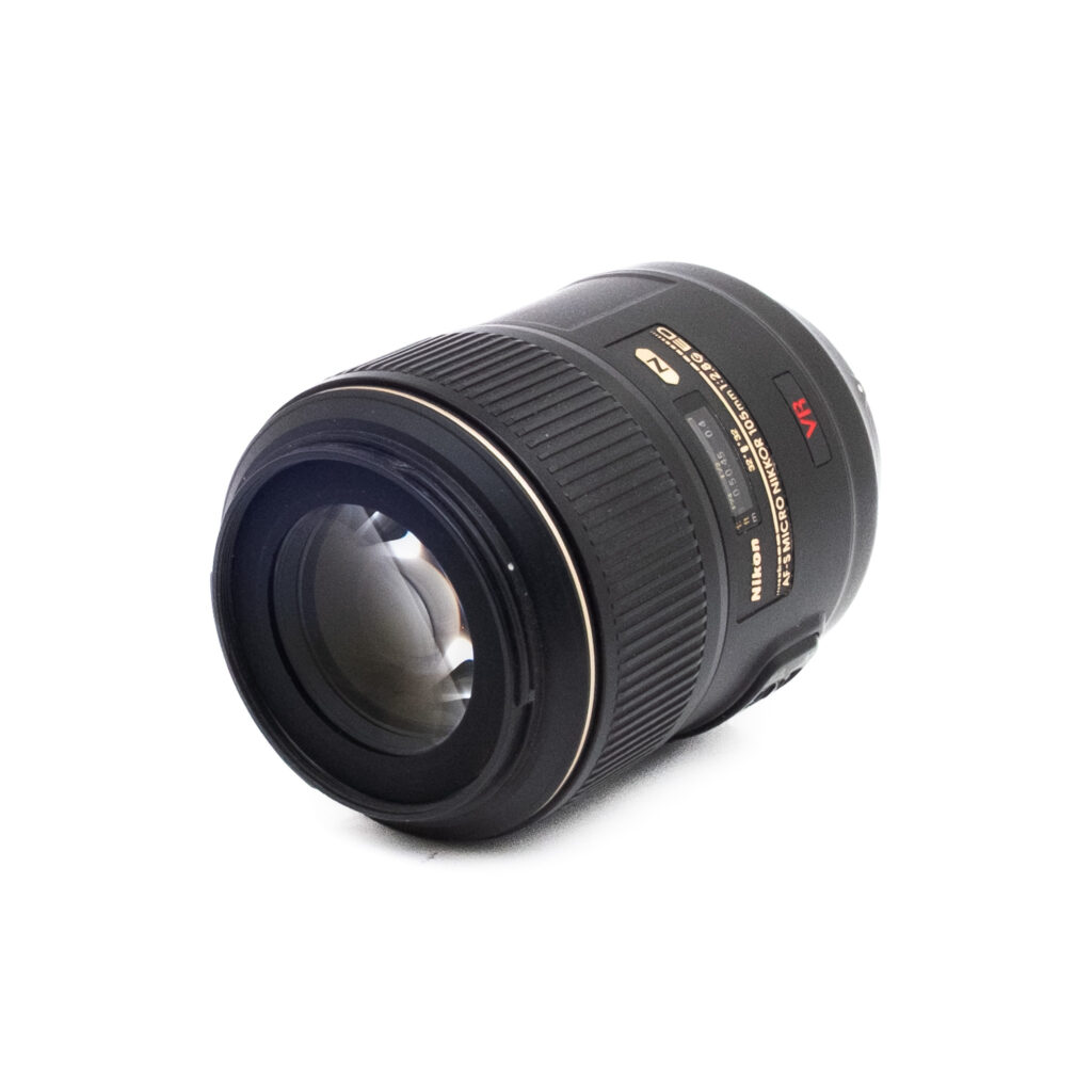 Nikon 105mm f28G ED VR-2 Nikon AF-S Micro-Nikkor 105mm f/2.8G VR ED - Käytetty