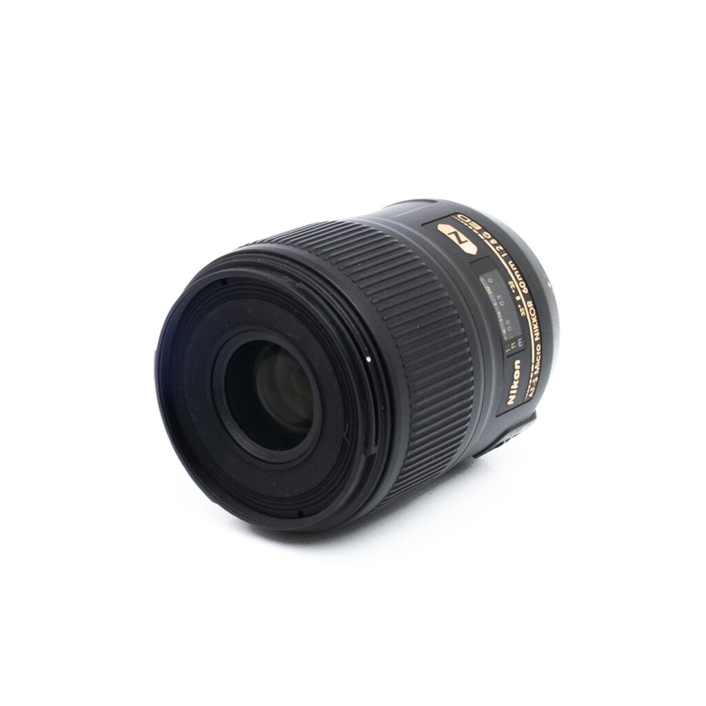 Nikon 60mm f28G ED-2 Nikon Micro Nikkor 60mm f/2.8G ED - Käytetty