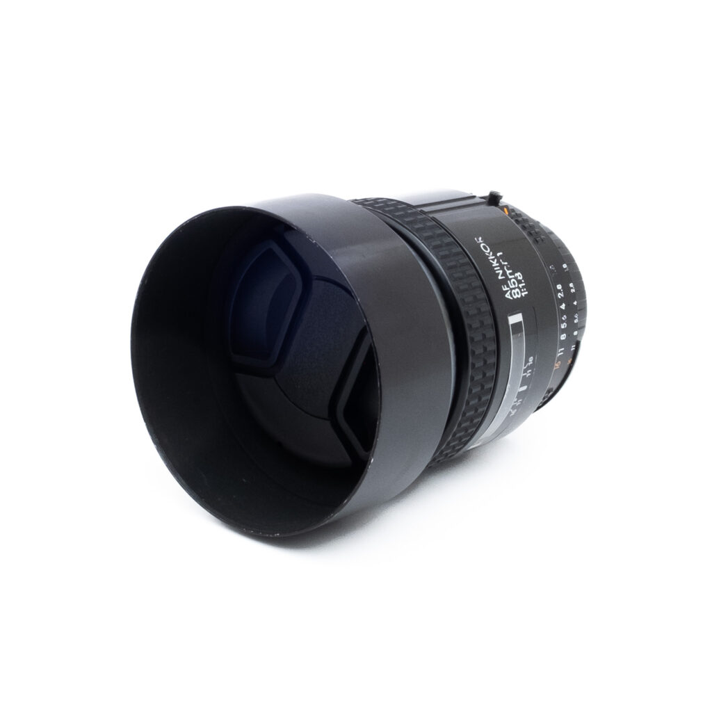 Nikon 85mm f18-3 Nikon AF Nikkor 85mm f/1.8 D - Käytetty