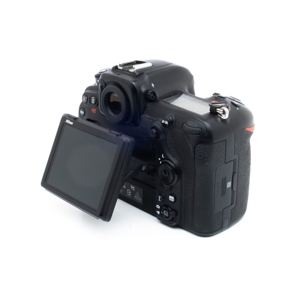 Nikon D500 1580-3 Nikon D500 (SC 22k, sis. ALV 25.5%) - Käytetty