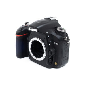 Nikon D750 (SC 32500) - Käytetty