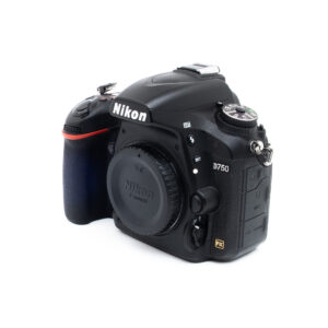 Nikon D750 (SC 32500) - Käytetty