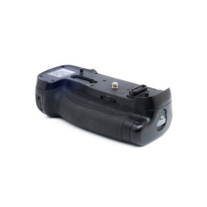 Nikon MB-D18 (sis. ALV 25.5%) - Käytetty