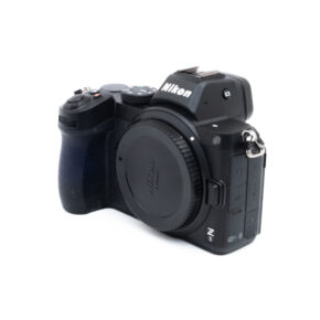 Nikon Z5 0769-5 Nikon Z5 (SC 5500) - Käytetty