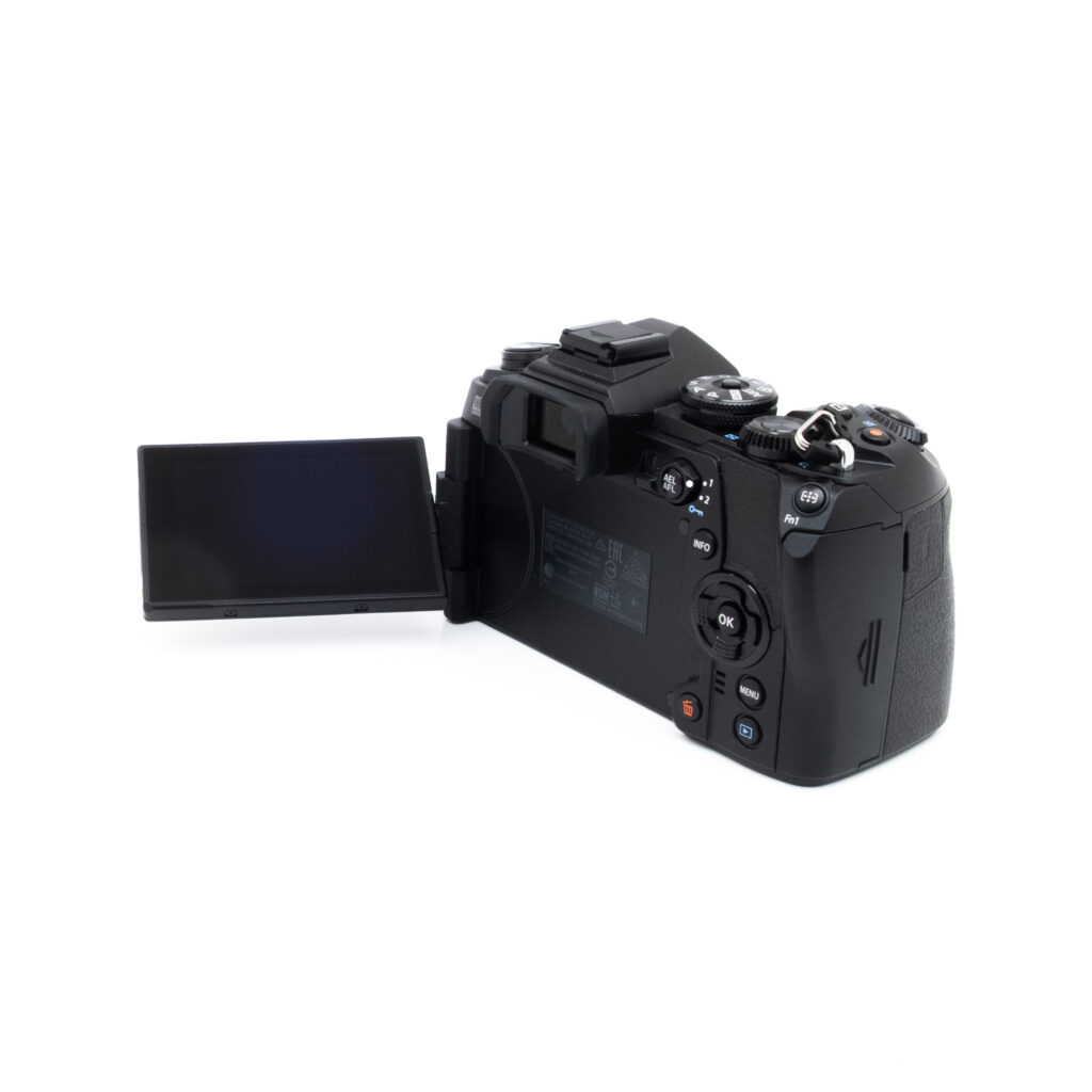 Olympus OM-D E-M1 Mark II (Kunto K5, SC 470) - Käytetty