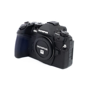 Olympus OM-D E-M1 Mark II (Kunto K5, SC 470) - Käytetty