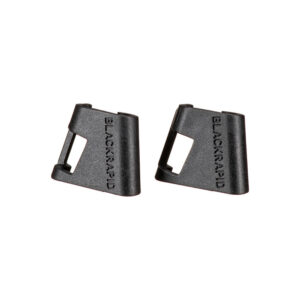 lockstar ii BlackRapid LockStar II Twin Pack sisältää kaksi mustaa muovista kulmakiinnikettä, joissa on kohokuvioitu "BLACKRAPID" valkoisella pohjalla.