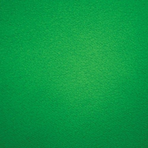 Lähikuvassa Westcott X Drop Wrinkle-Resistant -taustakangas Green Screen (1,5 x 2,1 m), jonka kuvioitu, tasainen pinta ja tasainen väri on ihanteellinen valokuvaukseen ja videotuotantoon.