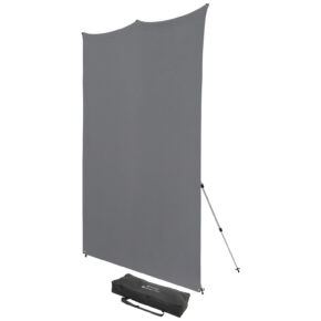 Westcott X Drop Pro Wrinkle-Resistant Backdrop Kit, neutraali harmaa (243 x 243 cm) on kannettava, vapaasti seisova tausta, jossa on kaksi tukipylvästä ja joka sisältää mustan kantolaukun.