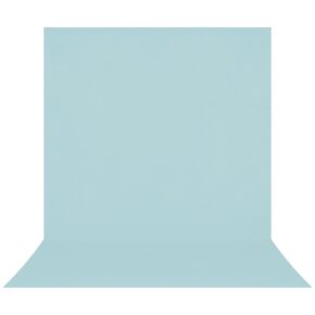 1674030437_549 Westcott X Drop Pro Wrinkle-Resistant Backdrop Pastel Blue Sweep (2,4 x 4 m) tarjoaa saumattoman, pehmeän siirtymän pystysuorasta vaakasuoraan, mikä takaa puhtaan taustan, joka sopii täydellisesti valokuvaukseen tai videokuvaukseen.