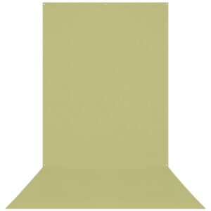 Westcott X Drop Wrinkle Resistant Backdrop in Moss Green Sweep (152 x 366 cm) -taustakuvassa on yksinkertainen L-muotoinen malli, joka sopii valokuva- tai videokuvauksiin, ja yläreunassa on pienet reiät helppoa ripustamista varten.