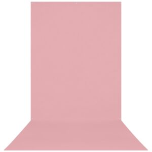 1674052573_774 Westcott X Drop Wrinkle Resistant Backdrop - Pink Sweep (152 x 366 cm) -taustakalvo asetetaan pystyyn, se kaartuu saumattomasti lattiasta seinälle ja siinä on pienet yläkulman reiät ripustamista varten. Tavallinen vaaleanpunainen tausta on sileä ja koruton.