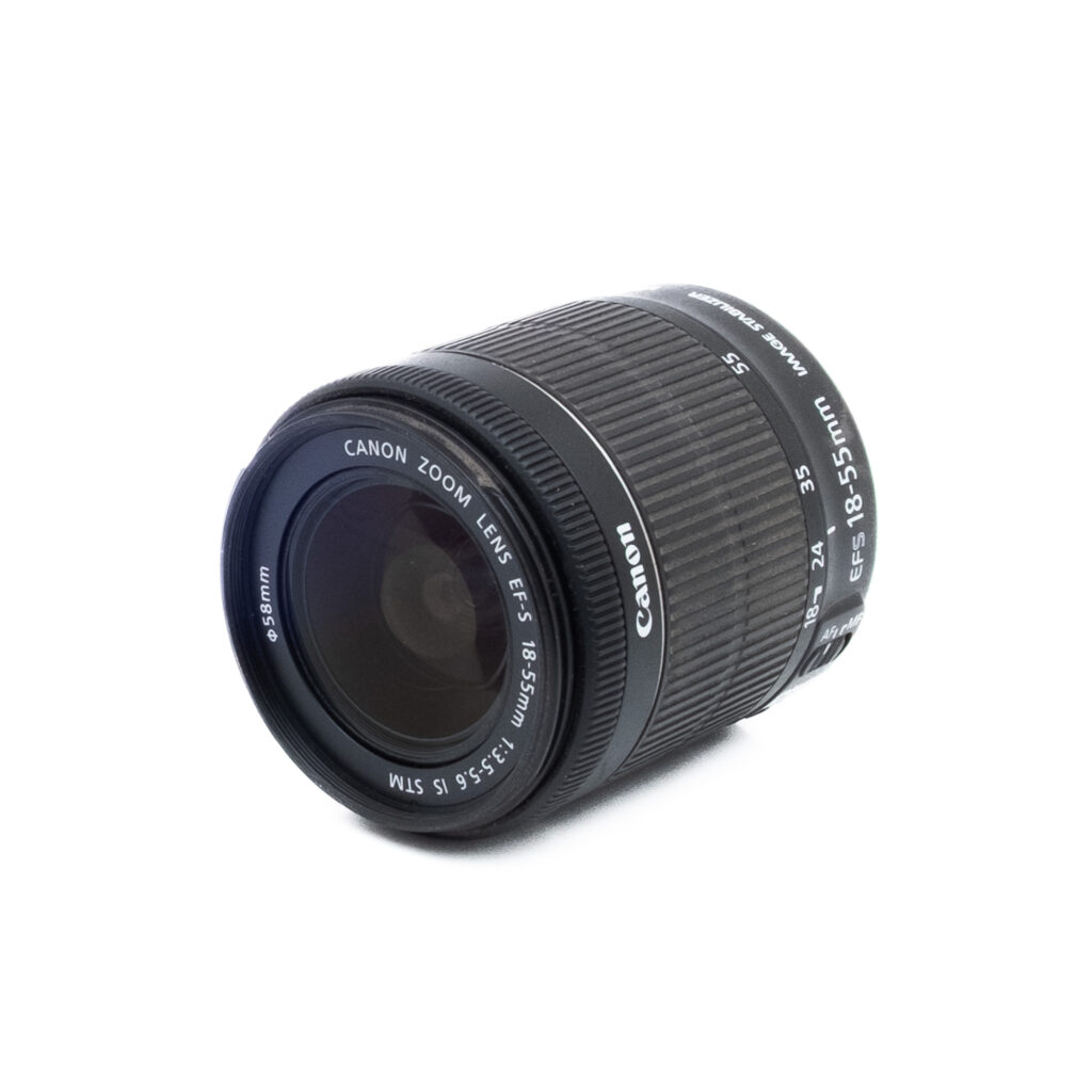 Canon 18-135mm f35-56 IS STM-2 Canon EOS 700D + 18-55mm (SC 13000) - Käytetty