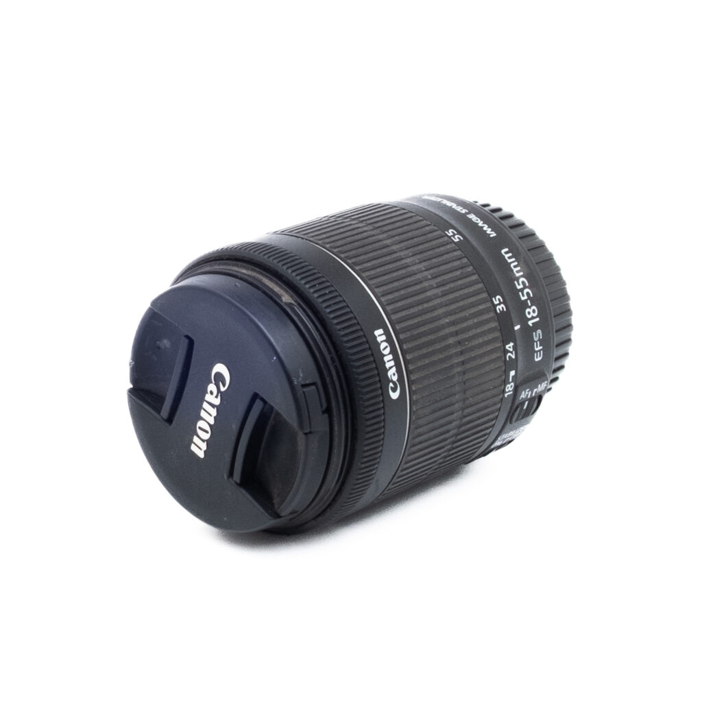 Canon 18-135mm f35-56 IS STM-3 Canon EOS 700D + 18-55mm (SC 13000) - Käytetty