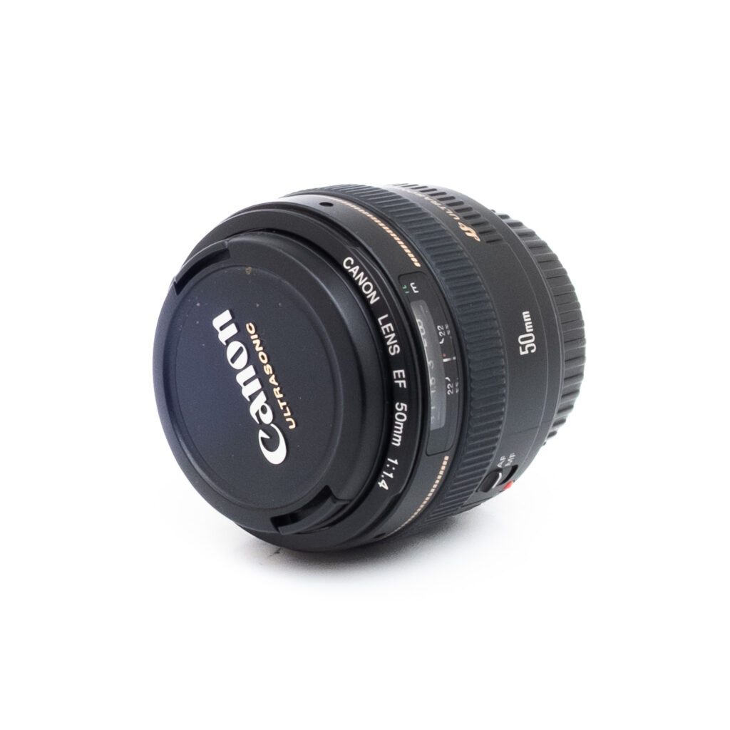 Canon 50mm f14 USM-3-2 Canon EF 50mm f/1.4 USM (Kunto K5) - Käytetty
