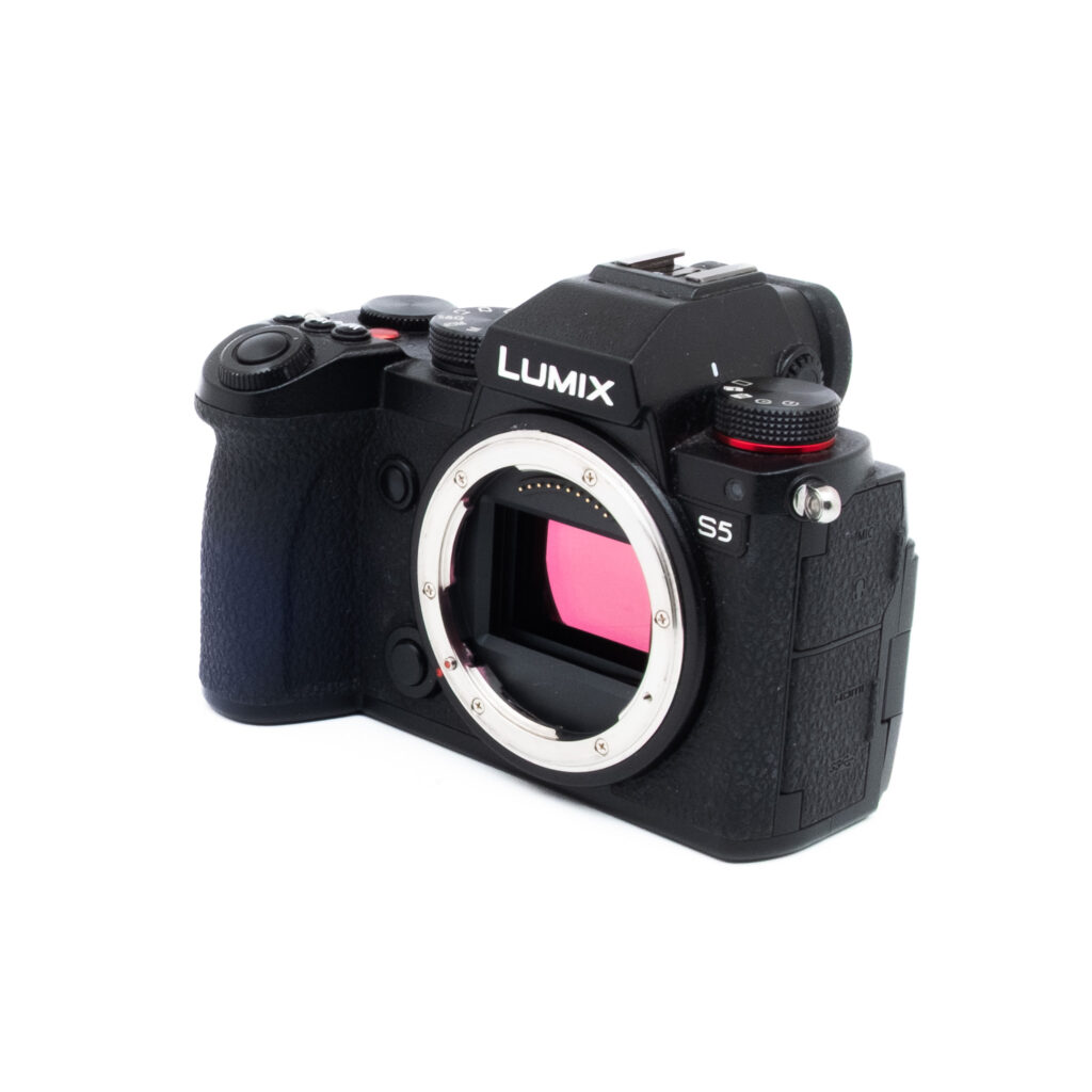 Lumix S5-4 Panasonic Lumix DC-S5 (SC 14000) - Käytetty