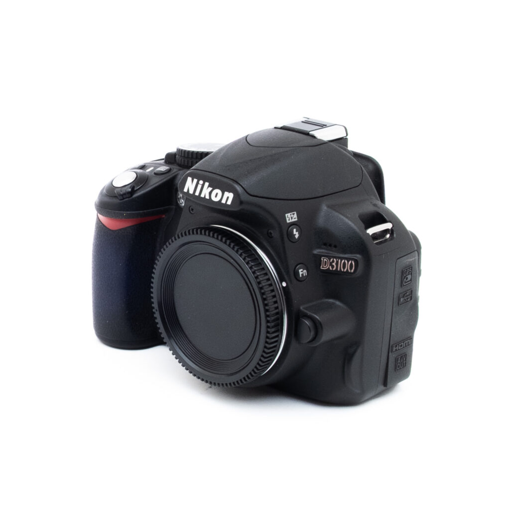 Nikon D3100-5 Nikon D3100 + 18-55mm (SC 14500) - Käytetty