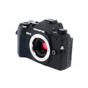 Olympus E-M5 III-4 Olympus OM-D E-M5 Mark III (SC 7000) - Käytetty