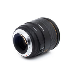 Sigma 85mm f14 DG HSM Canon-1 Sigma 85mm f/1.4 EX DG HSM Canon EF - Käytetty